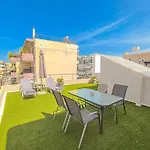 Fully Renovated Apartment In The City Centre With Roof Garden! 3 Minutes From The Bus Station And 6 Minutes From The Old Town